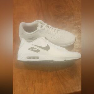Nike Women's Air Max 90 Shoes